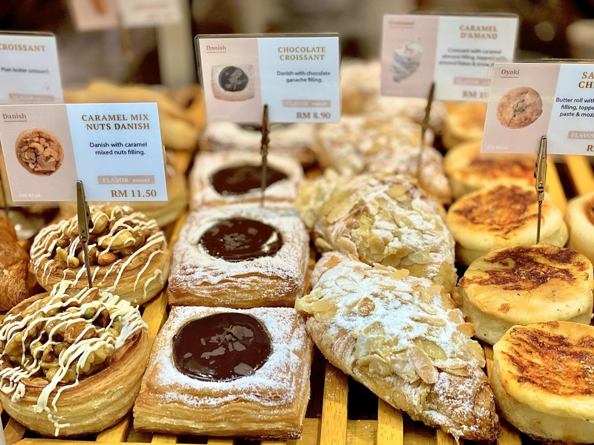 Bangi Resort Hotel Bandar Baru Bangi Exterior foto Baked goods at a bakery